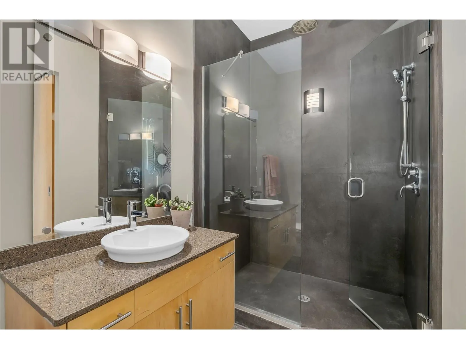 1495 Graham Street Unit# 409