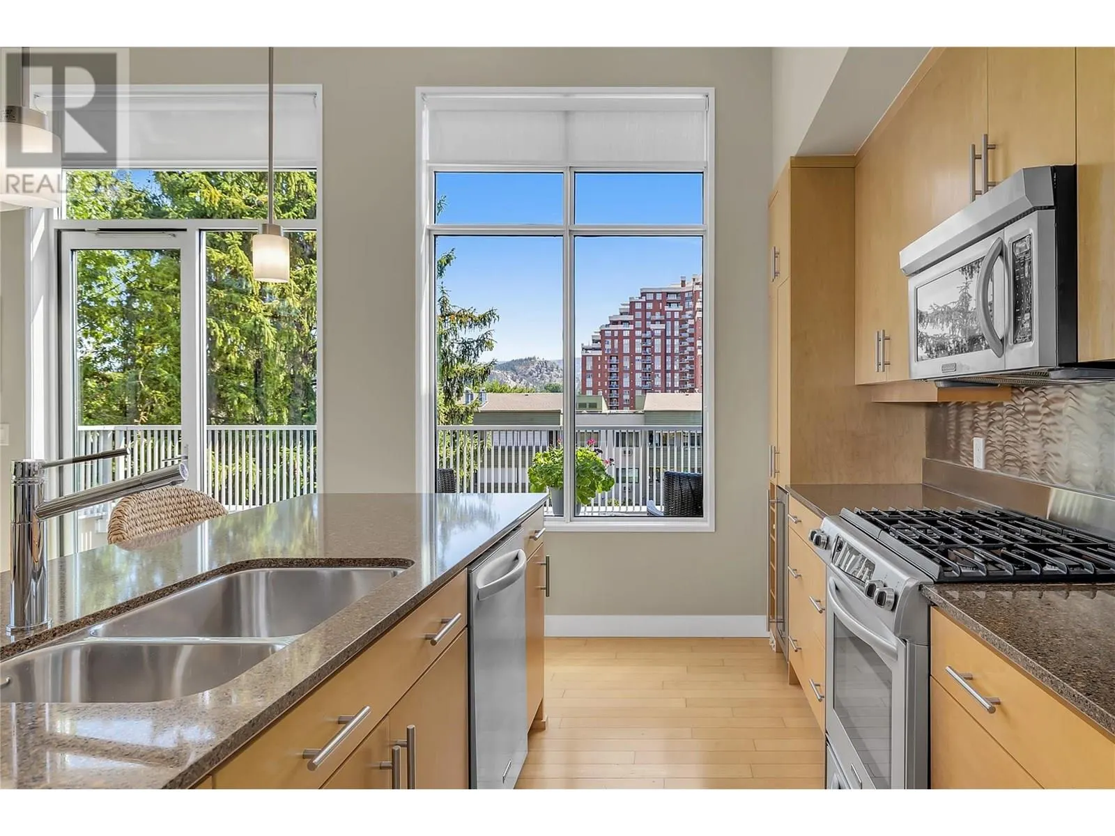 1495 Graham Street Unit# 409