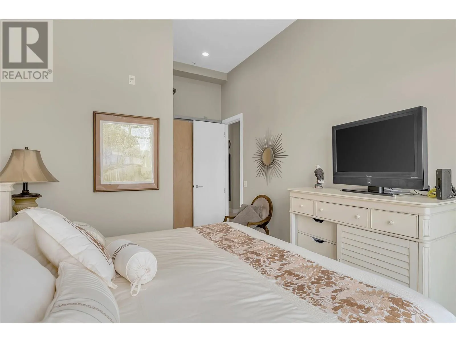 1495 Graham Street Unit# 409