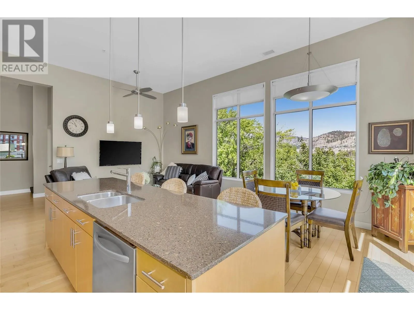 1495 Graham Street Unit# 409