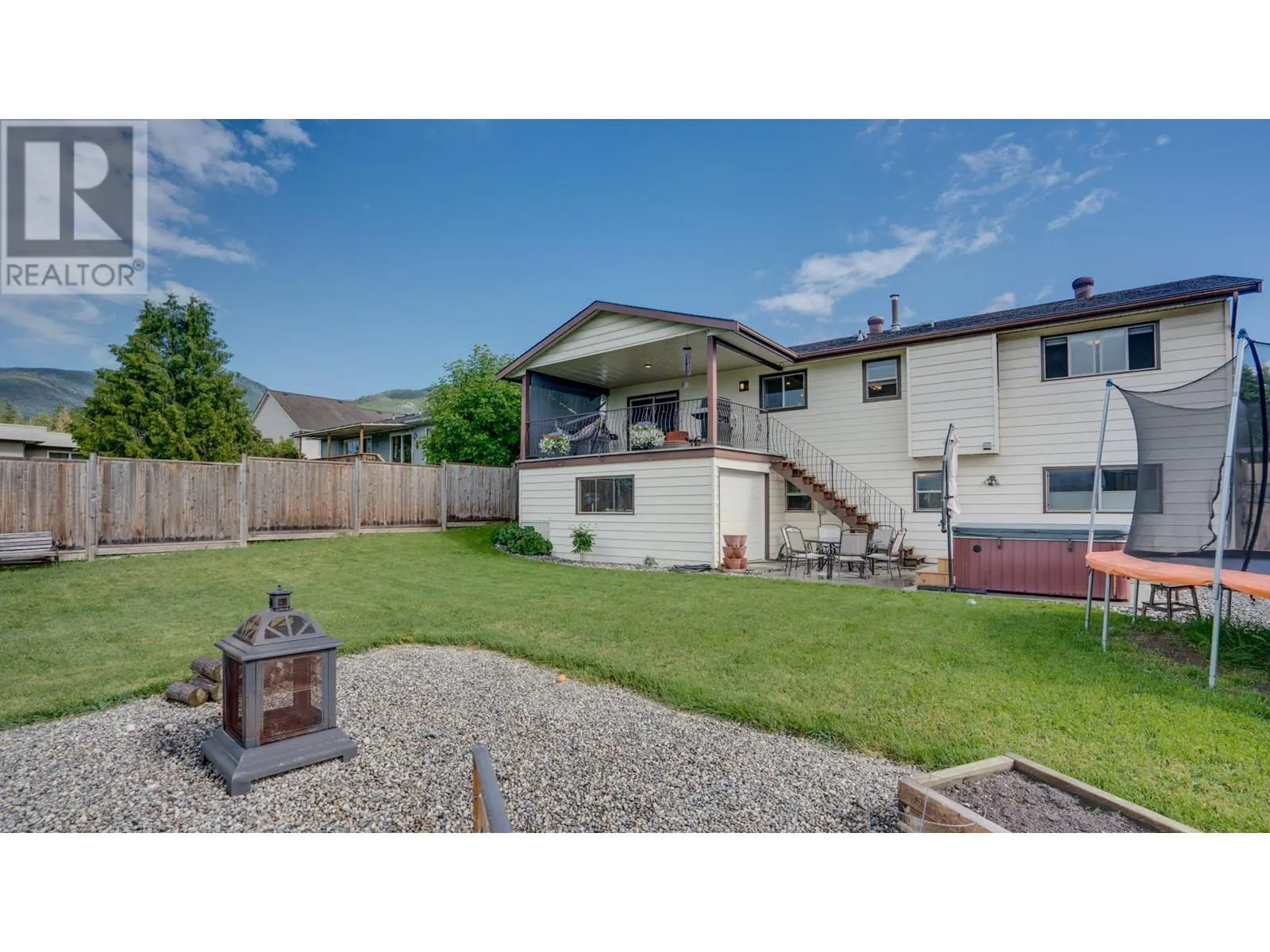 2640 Catherine Crescent