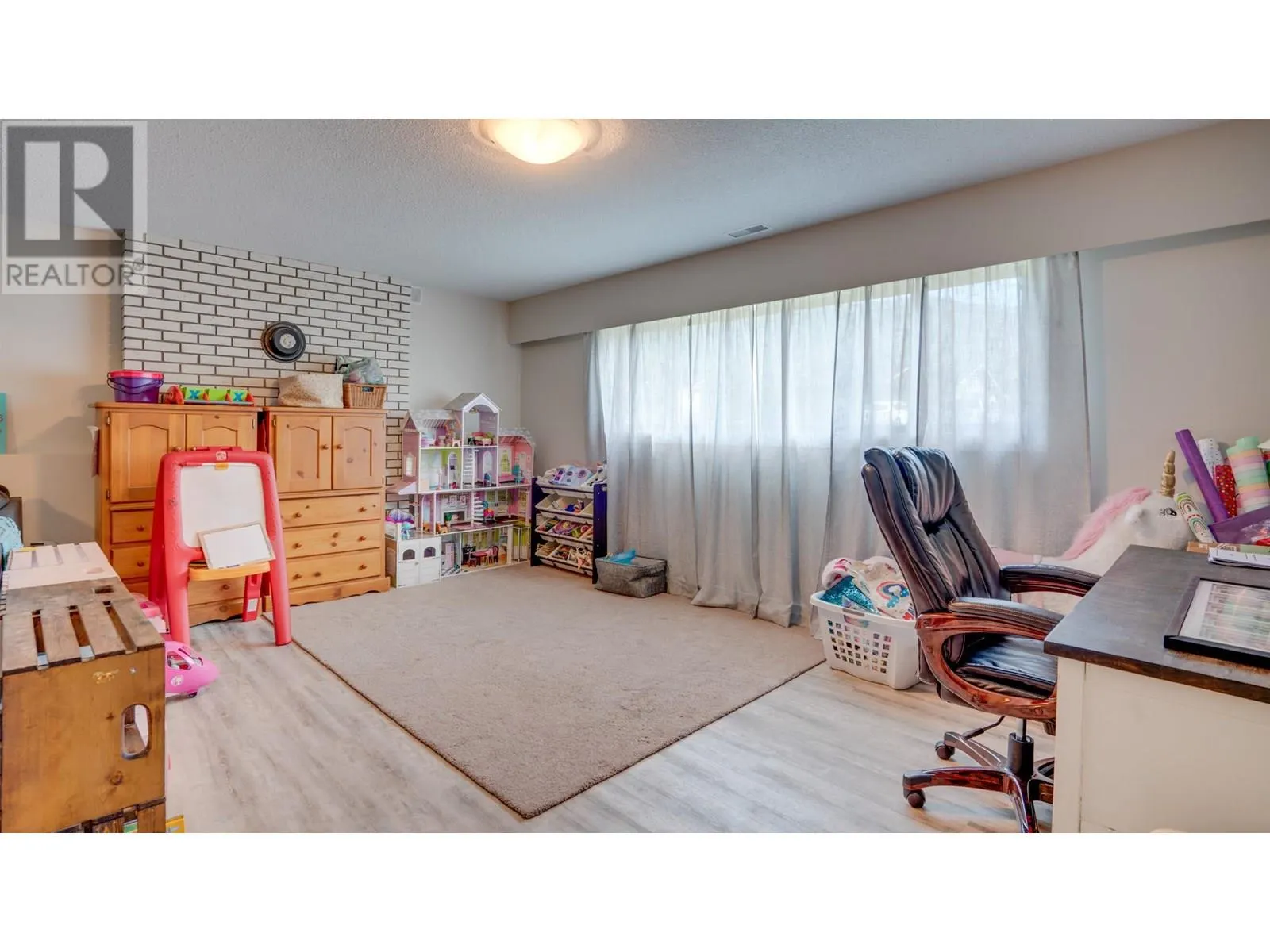 2640 Catherine Crescent