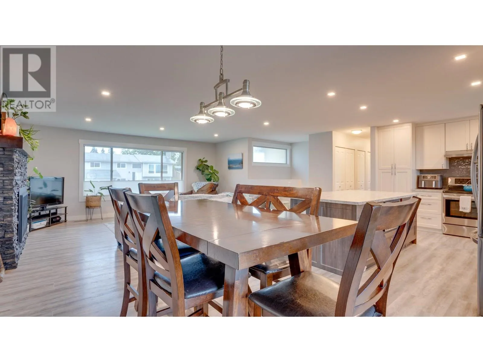2640 Catherine Crescent