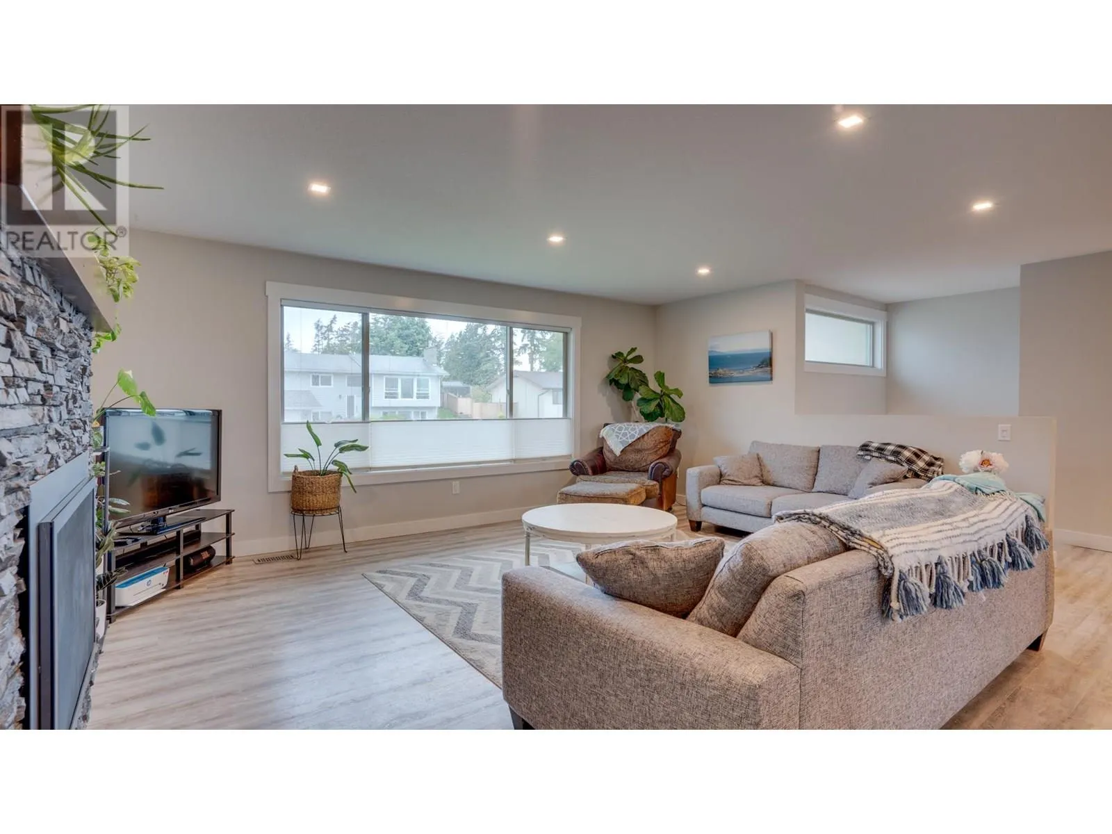 2640 Catherine Crescent