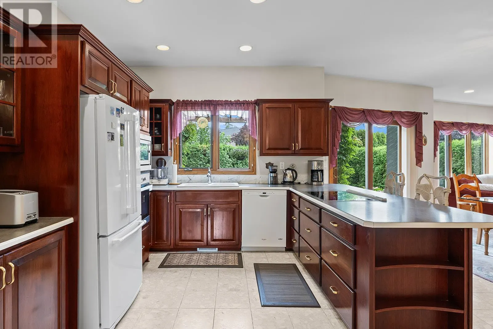 463 Carona Crescent