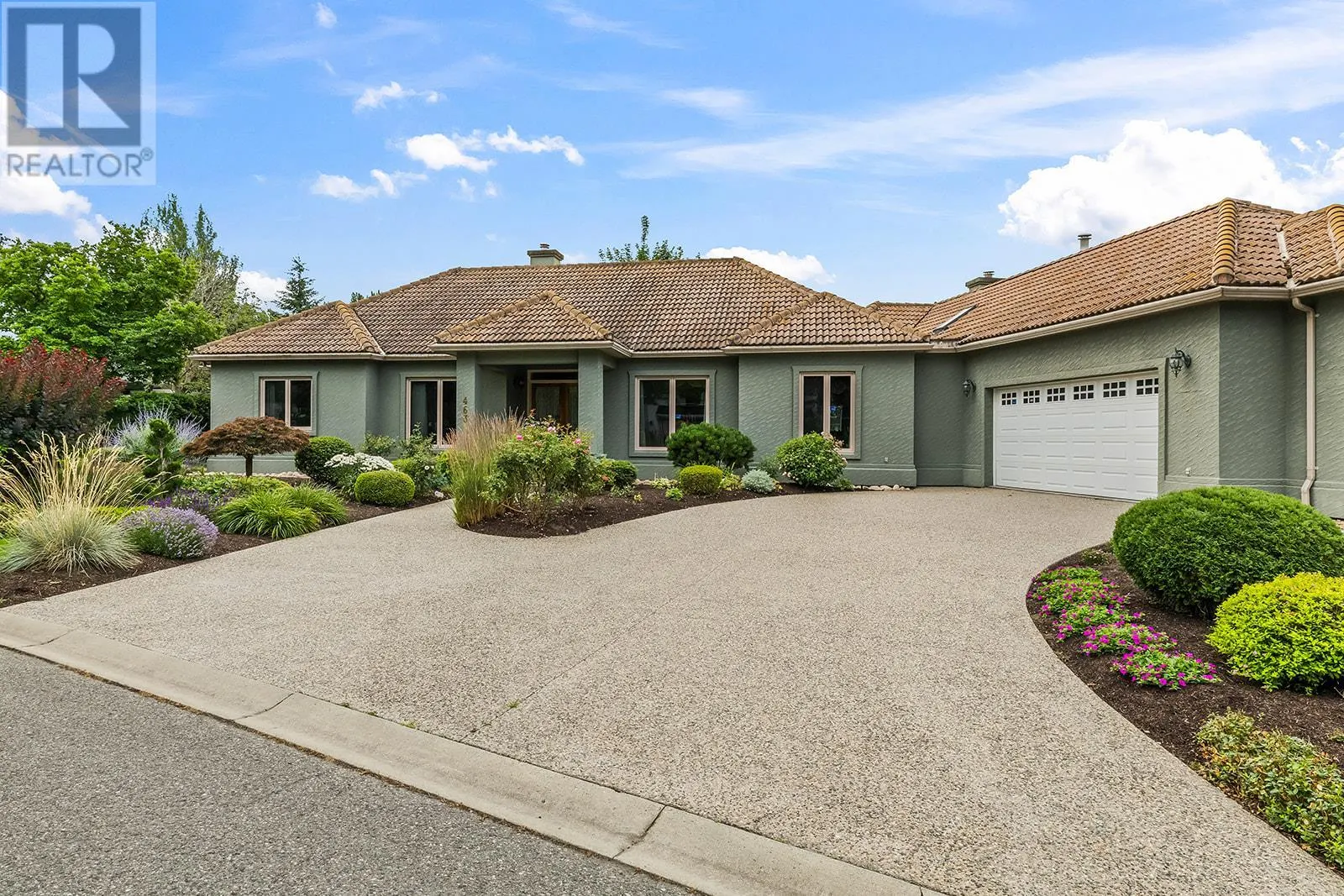 463 Carona Crescent