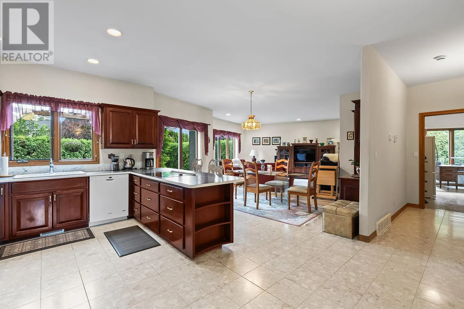 463 Carona Crescent