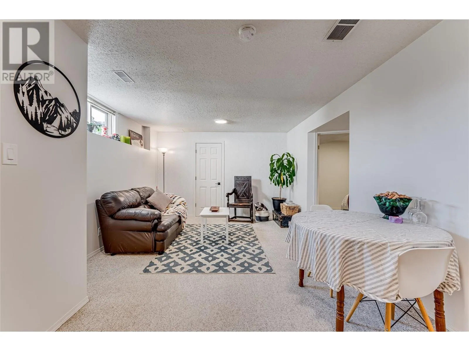4304 Westview Drive