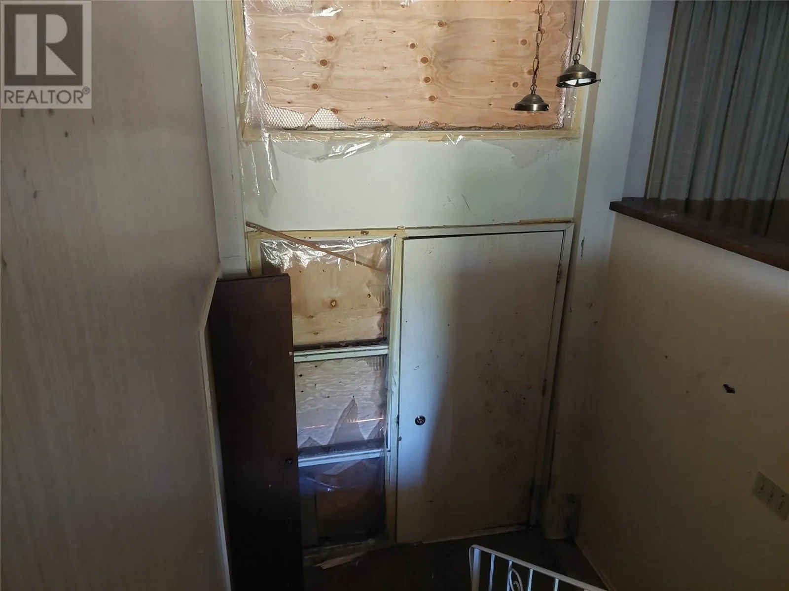 1706 High Road