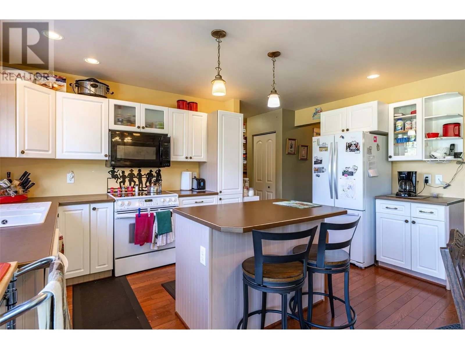 9255 Firehall Frontage Road