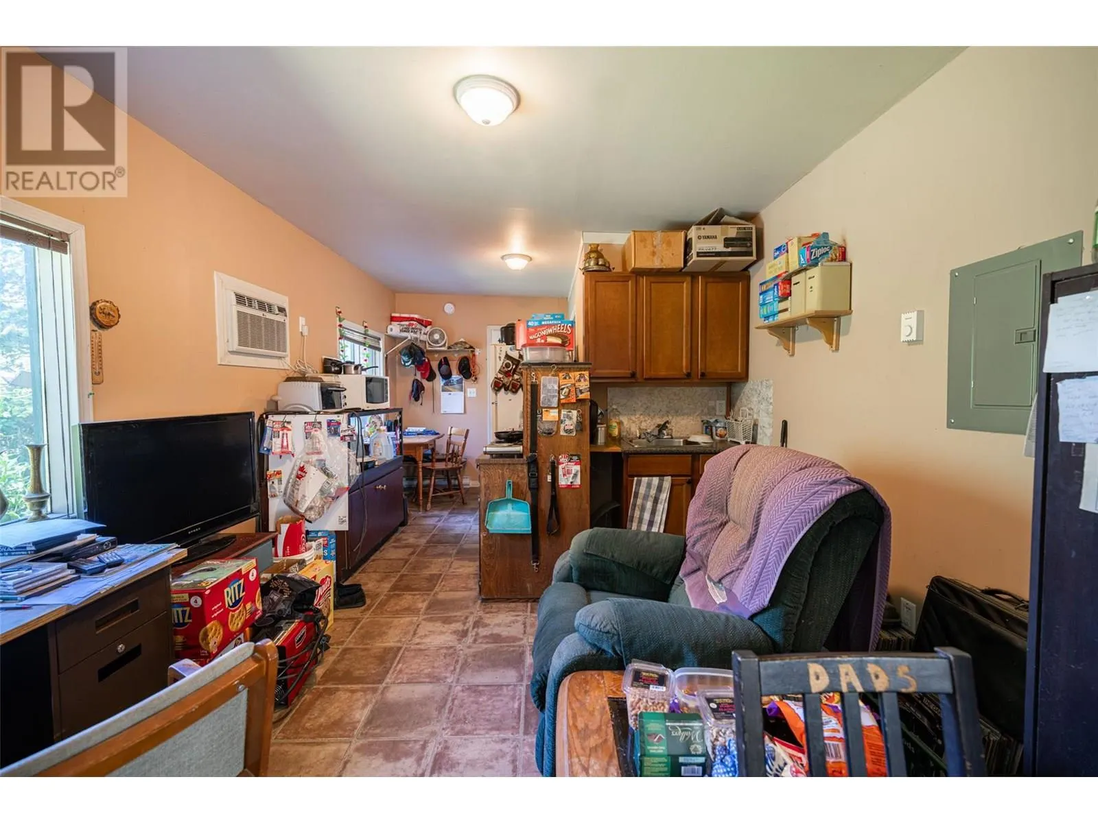 9255 Firehall Frontage Road
