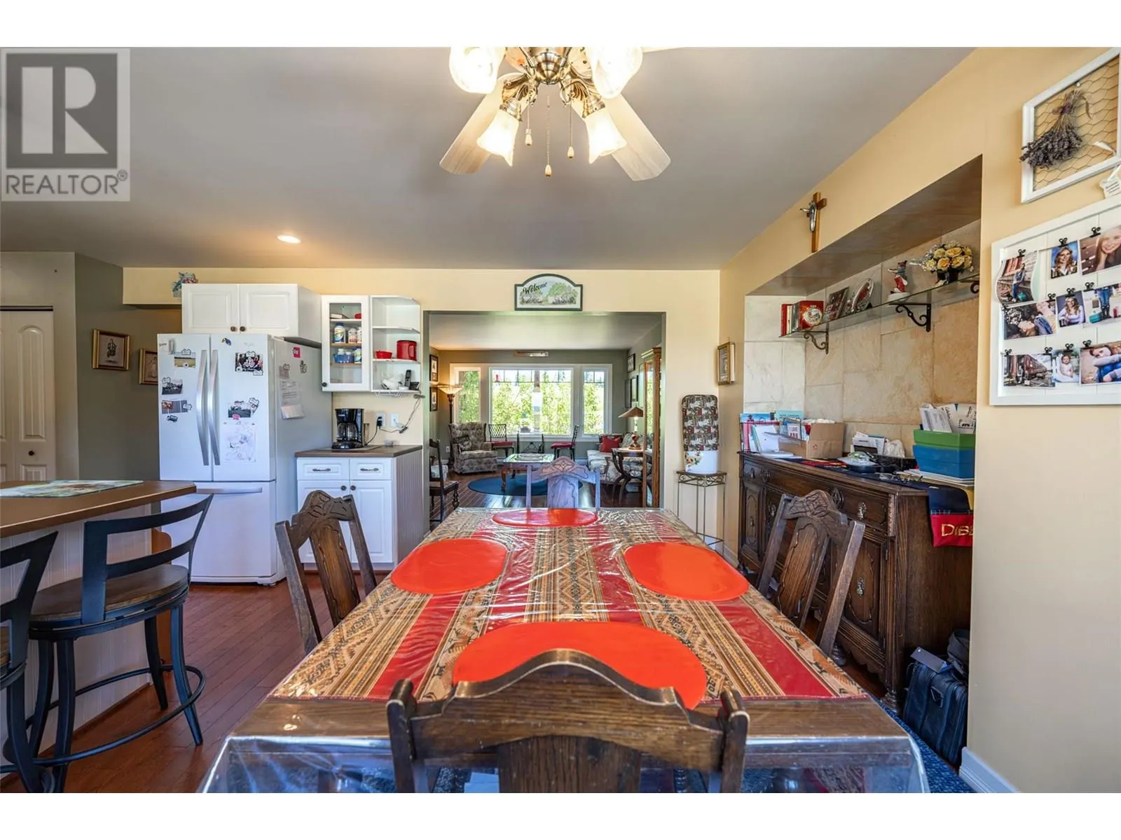9255 Firehall Frontage Road