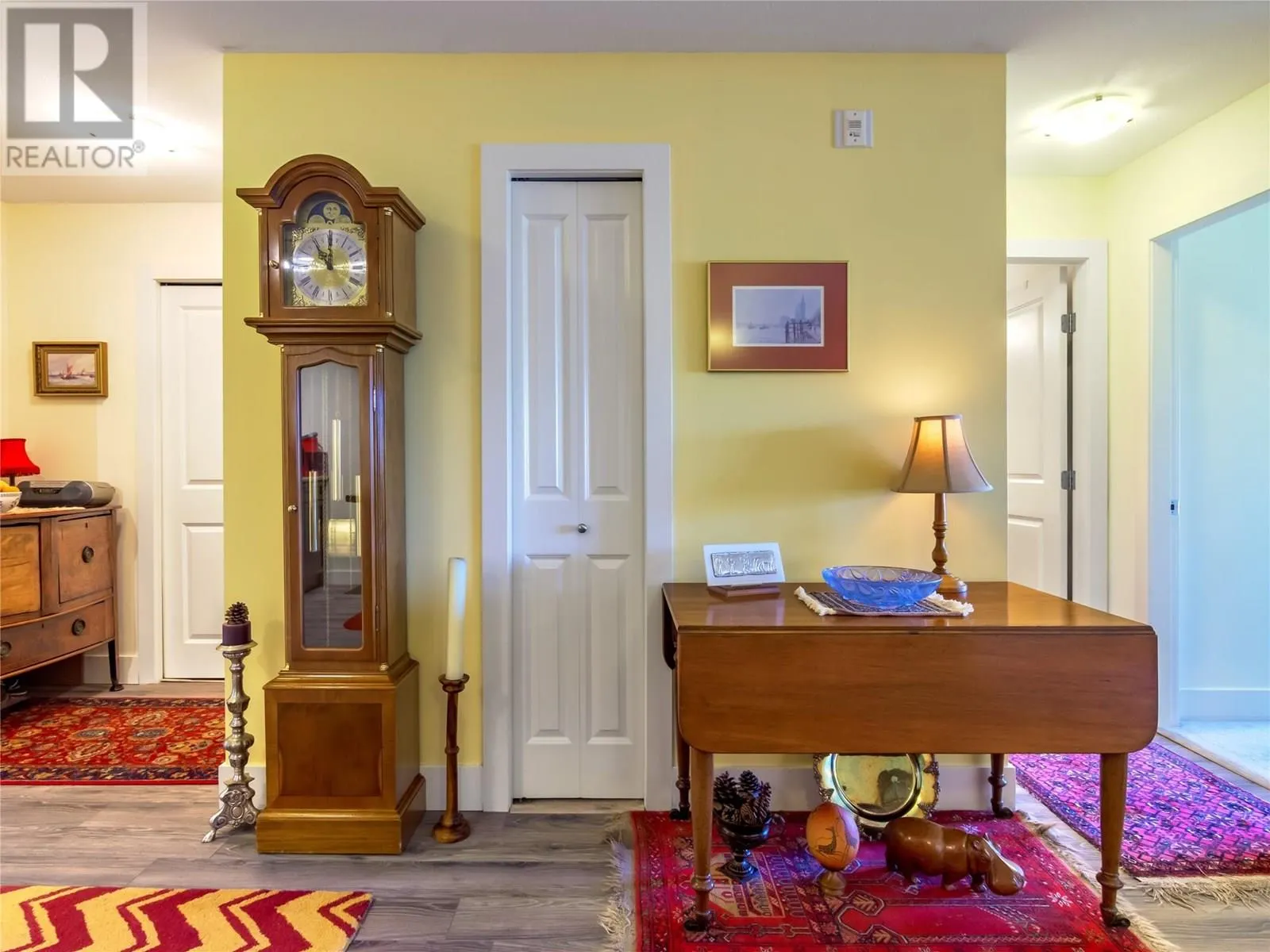 256 HASTINGS Avenue Unit# 410