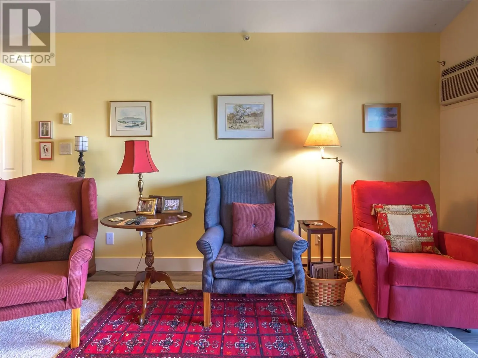 256 HASTINGS Avenue Unit# 410