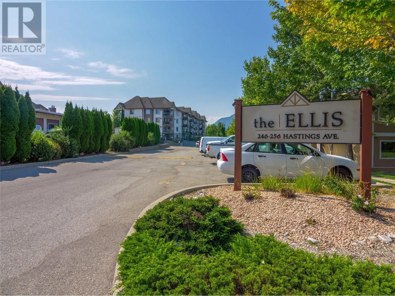 256 HASTINGS Avenue Unit# 410