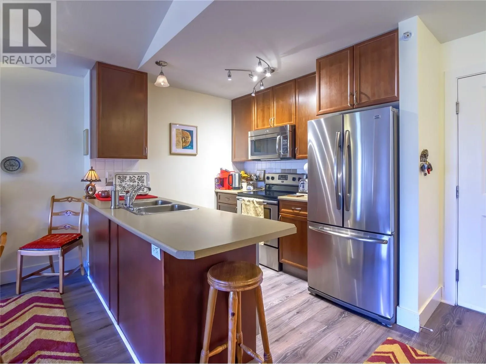 256 HASTINGS Avenue Unit# 410