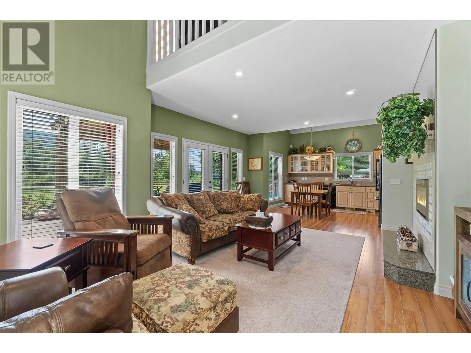 33 Old Town Road
