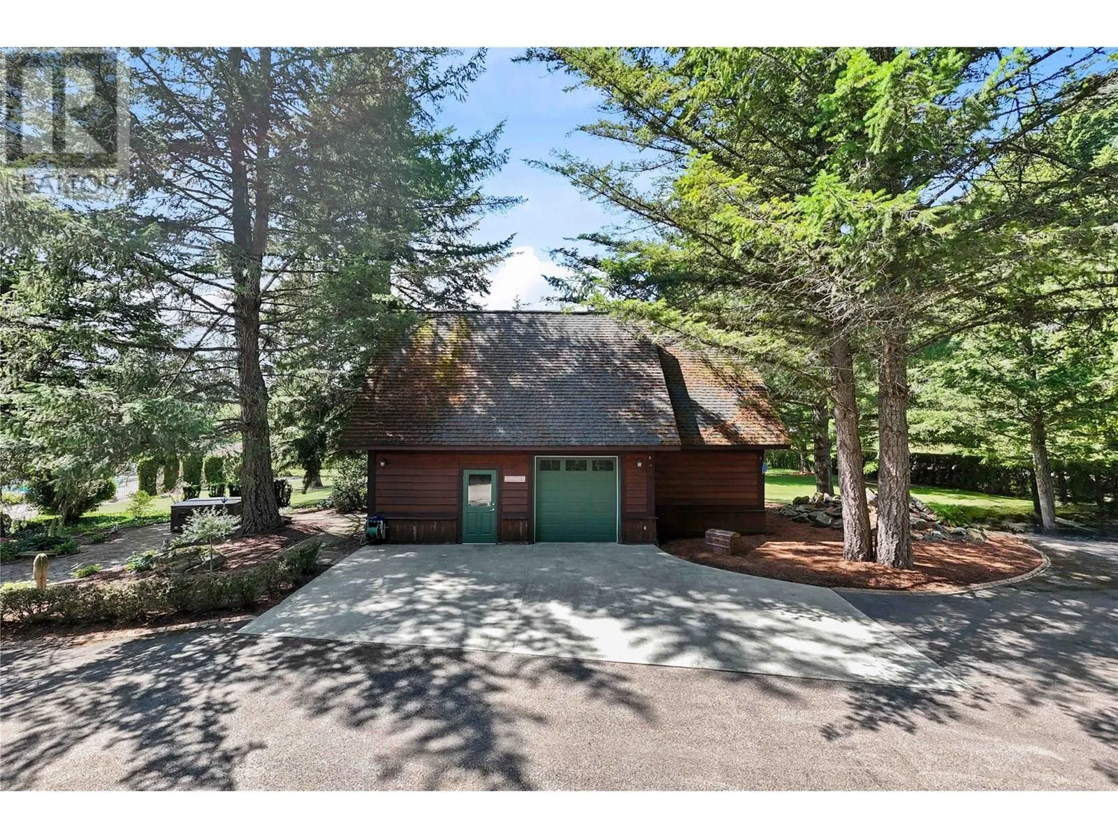 33 Old Town Road
