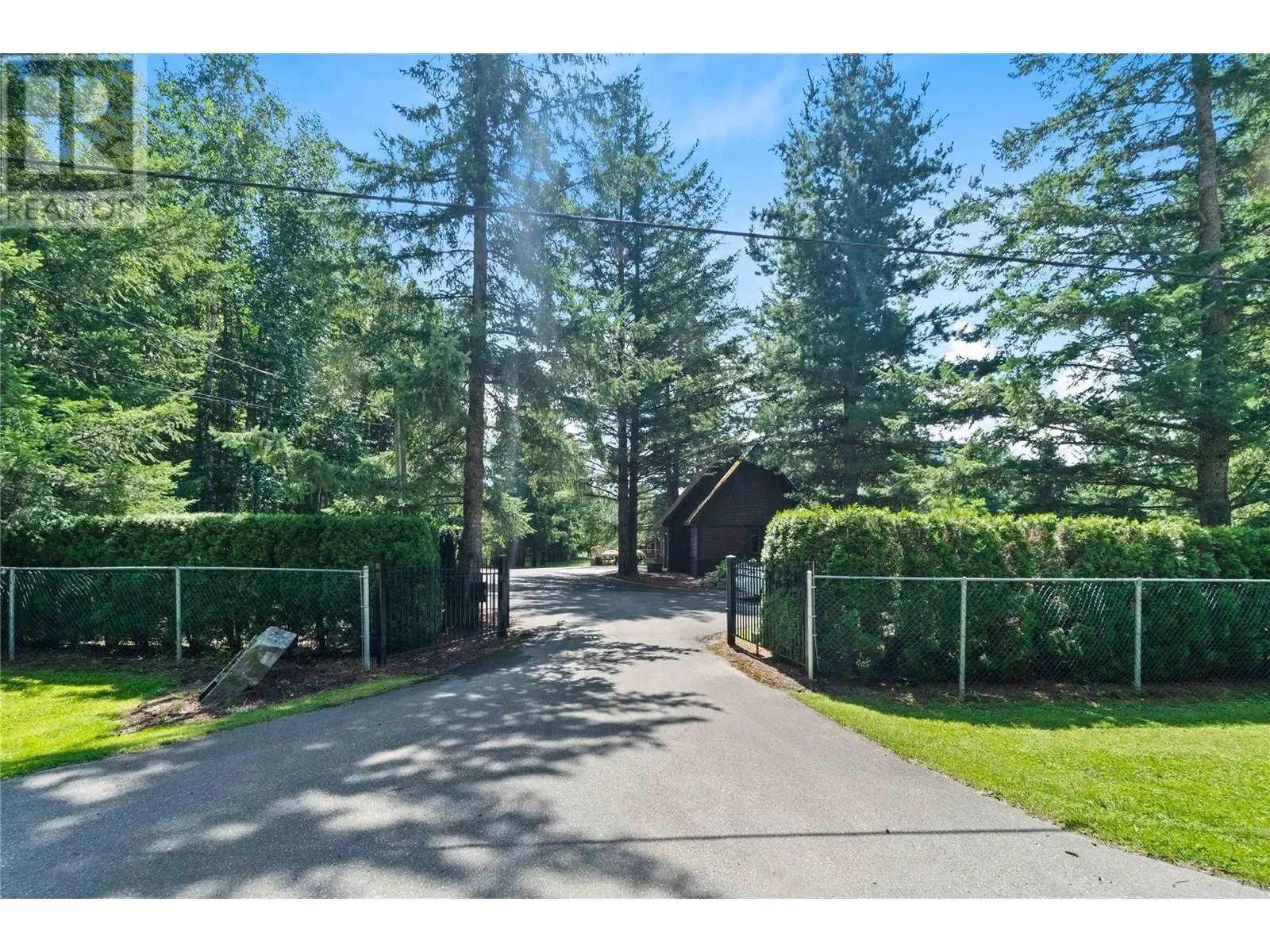 33 Old Town Road