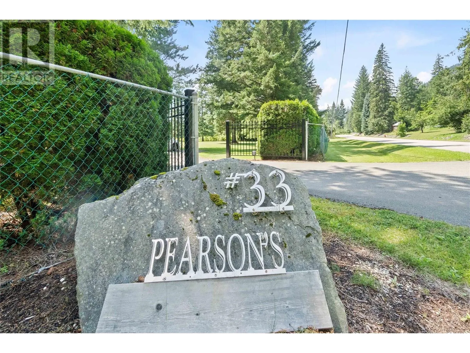 33 Old Town Road
