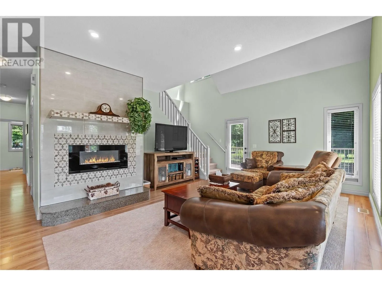 33 Old Town Road