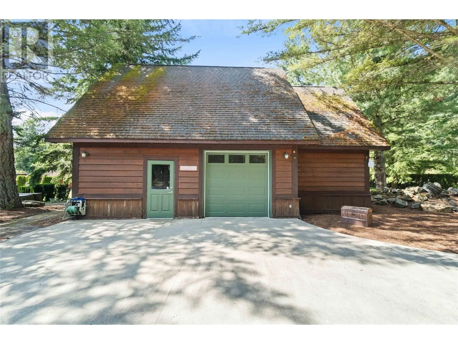 33 Old Town Road