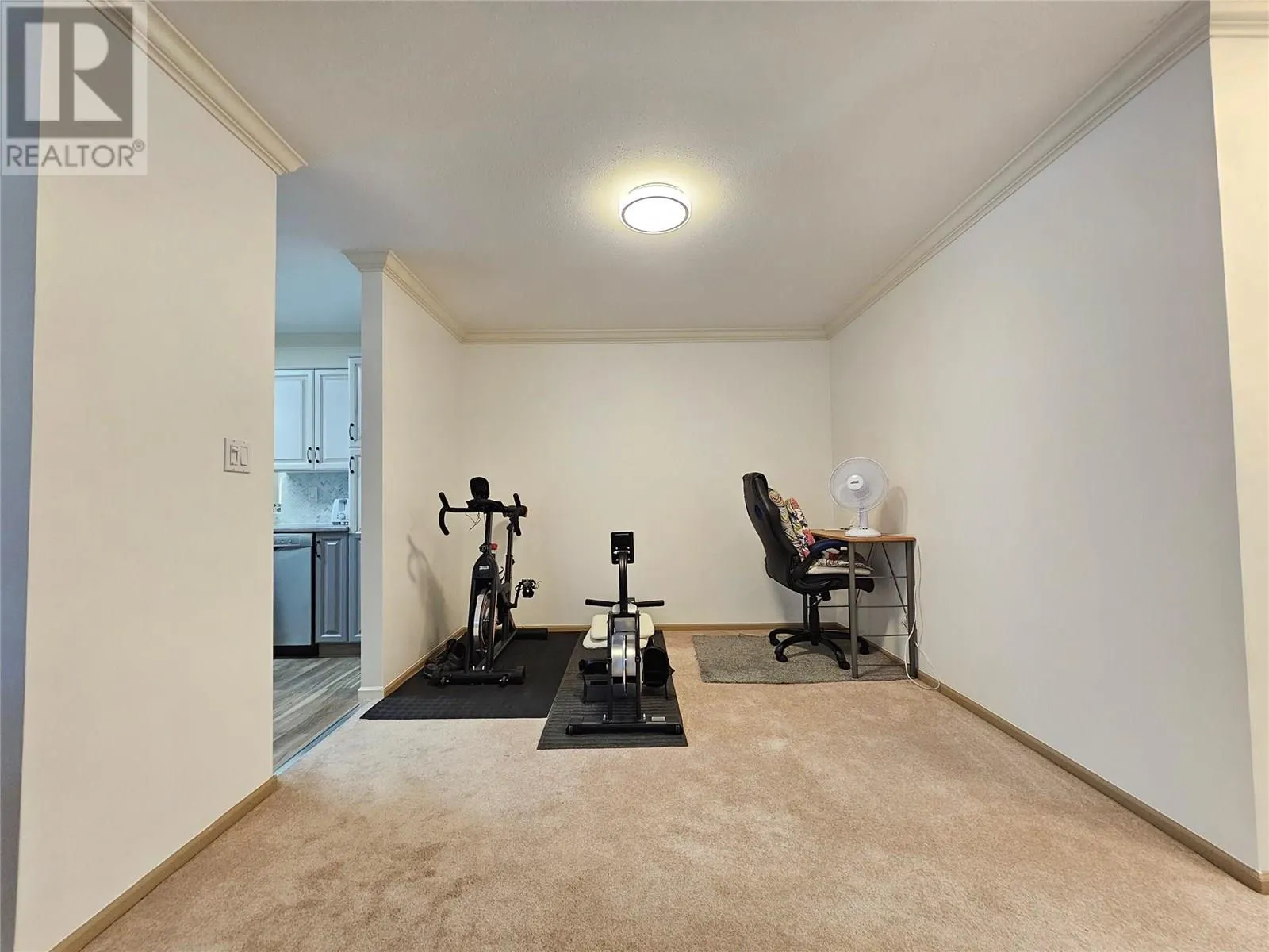 8907 Pineo Court Unit# 70