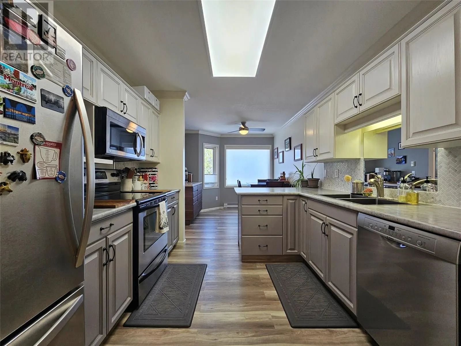 8907 Pineo Court Unit# 70