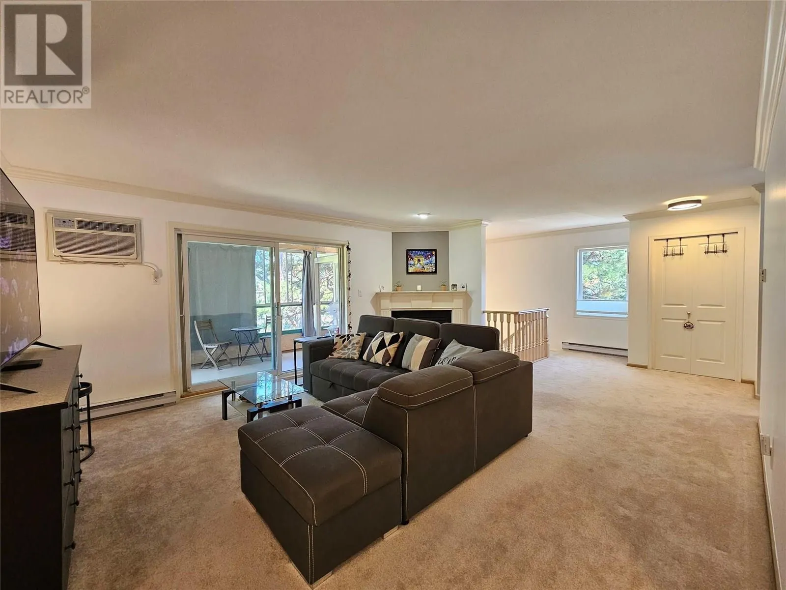 8907 Pineo Court Unit# 70