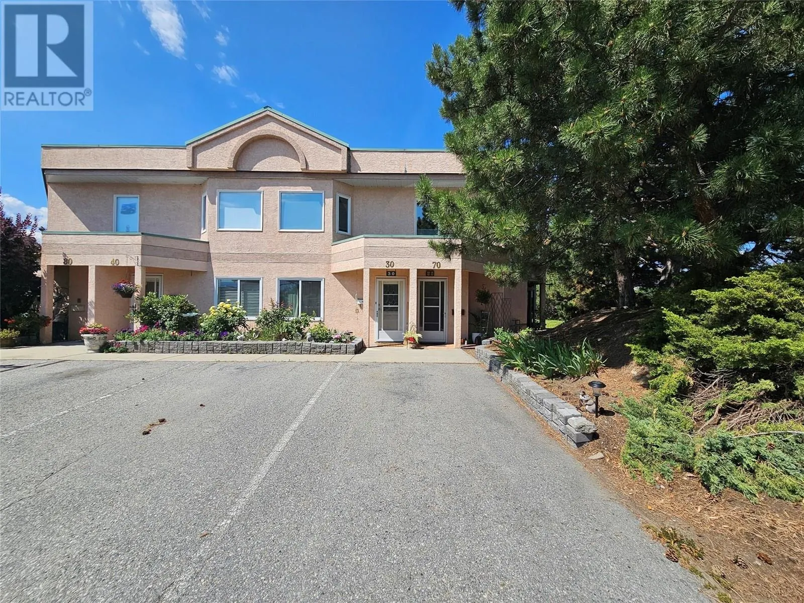 8907 Pineo Court Unit# 70