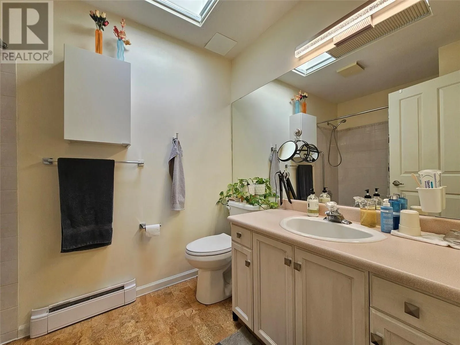 8907 Pineo Court Unit# 70
