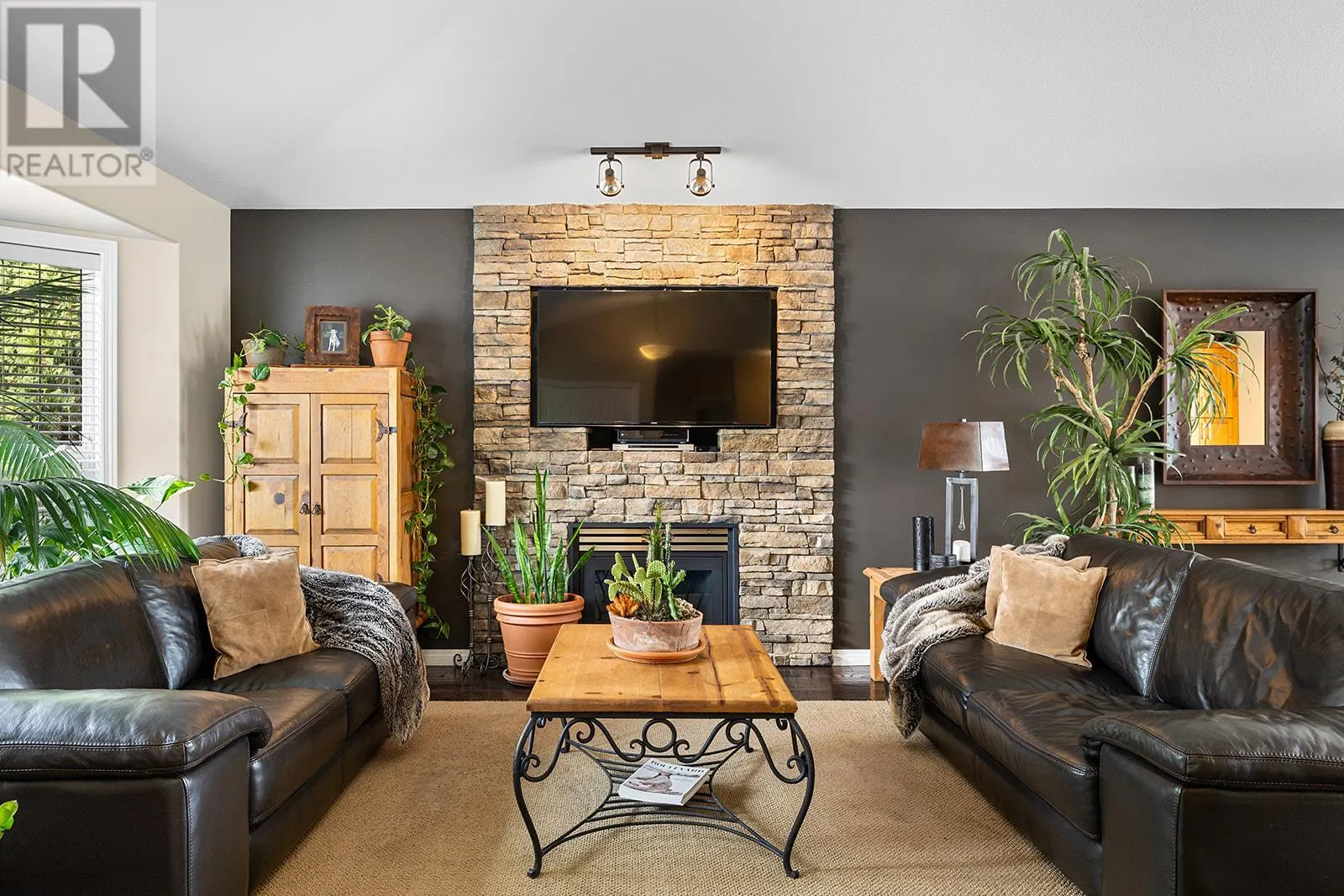 1619 Wilmot Court