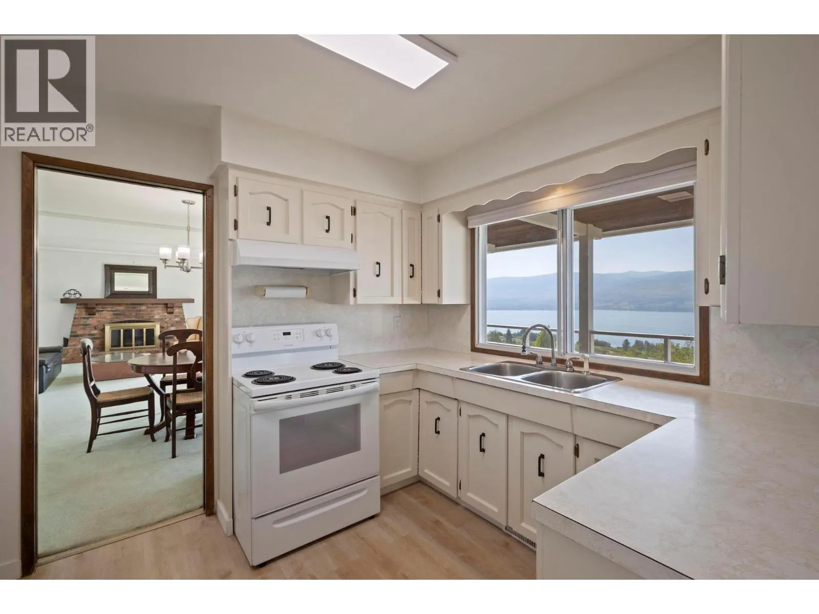 1163 Menu Road