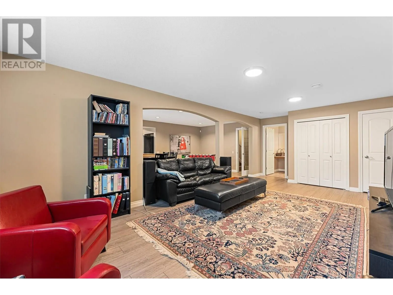 3079 Thacker Drive