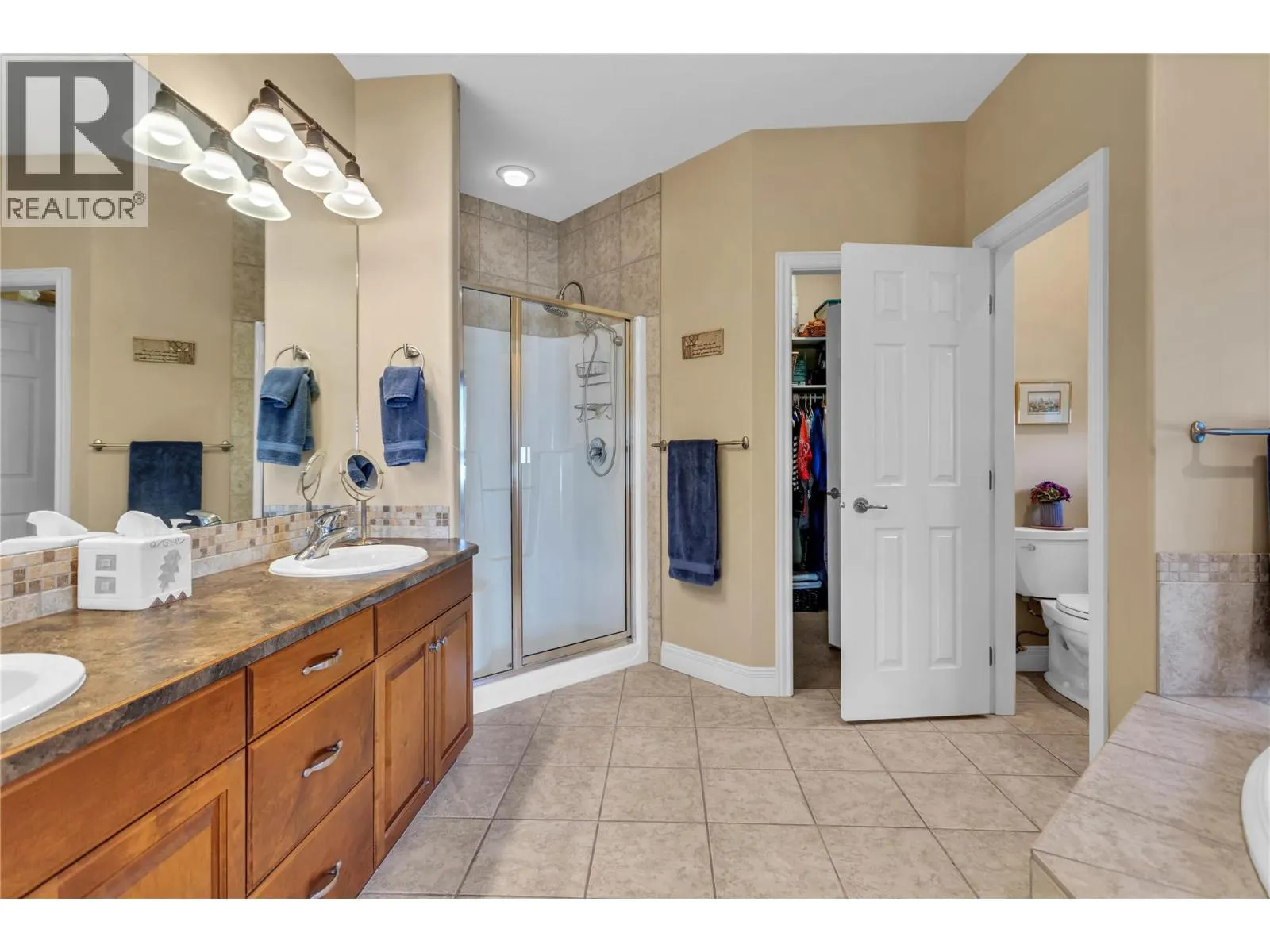 1108 ARBOR VIEW Drive