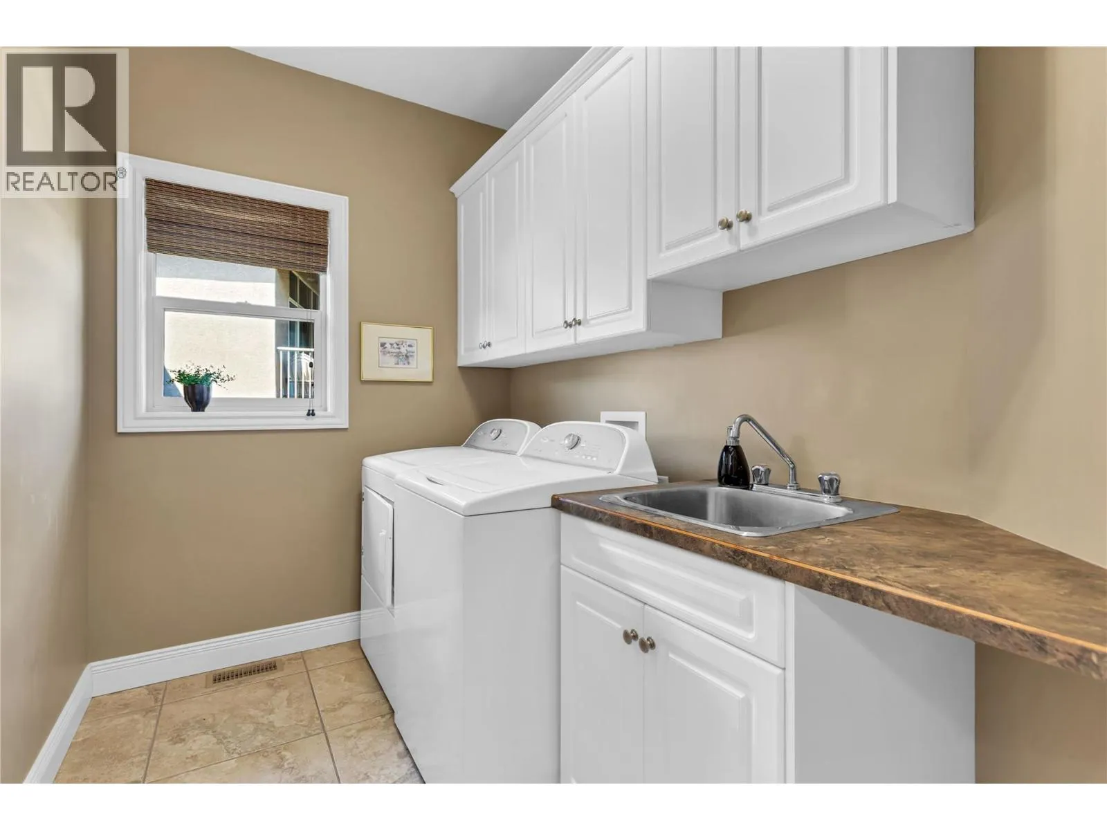 1108 ARBOR VIEW Drive