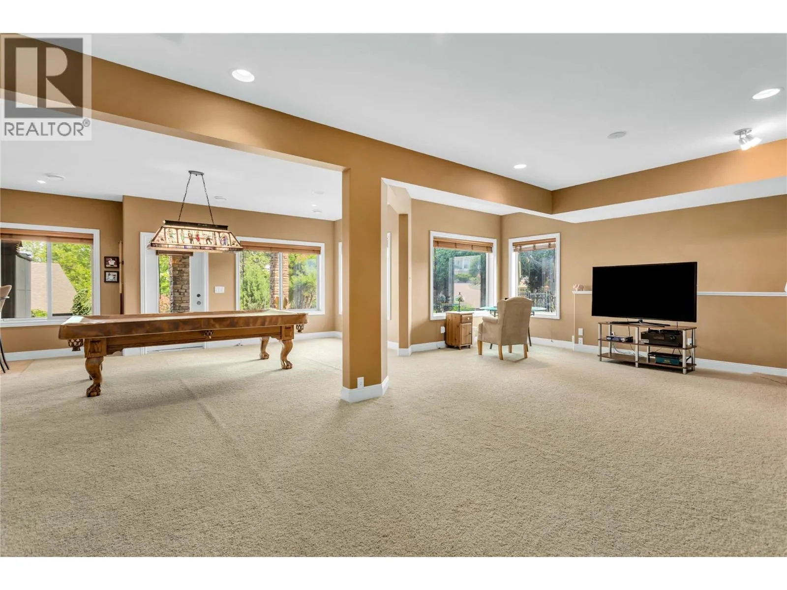 1108 ARBOR VIEW Drive
