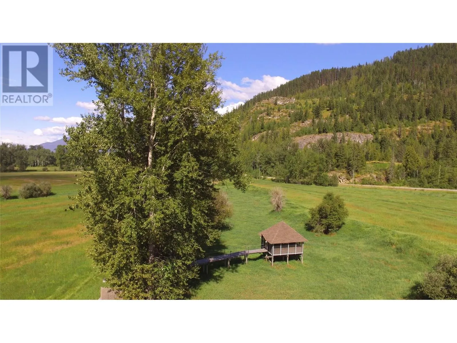 3022 Mabel Lake Road