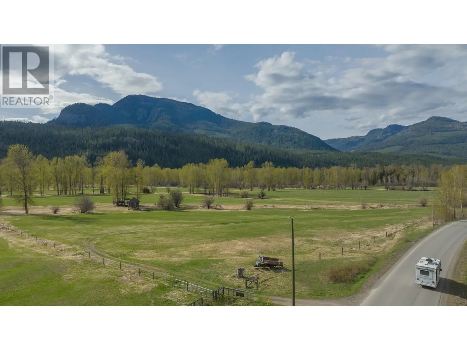3022 Mabel Lake Road