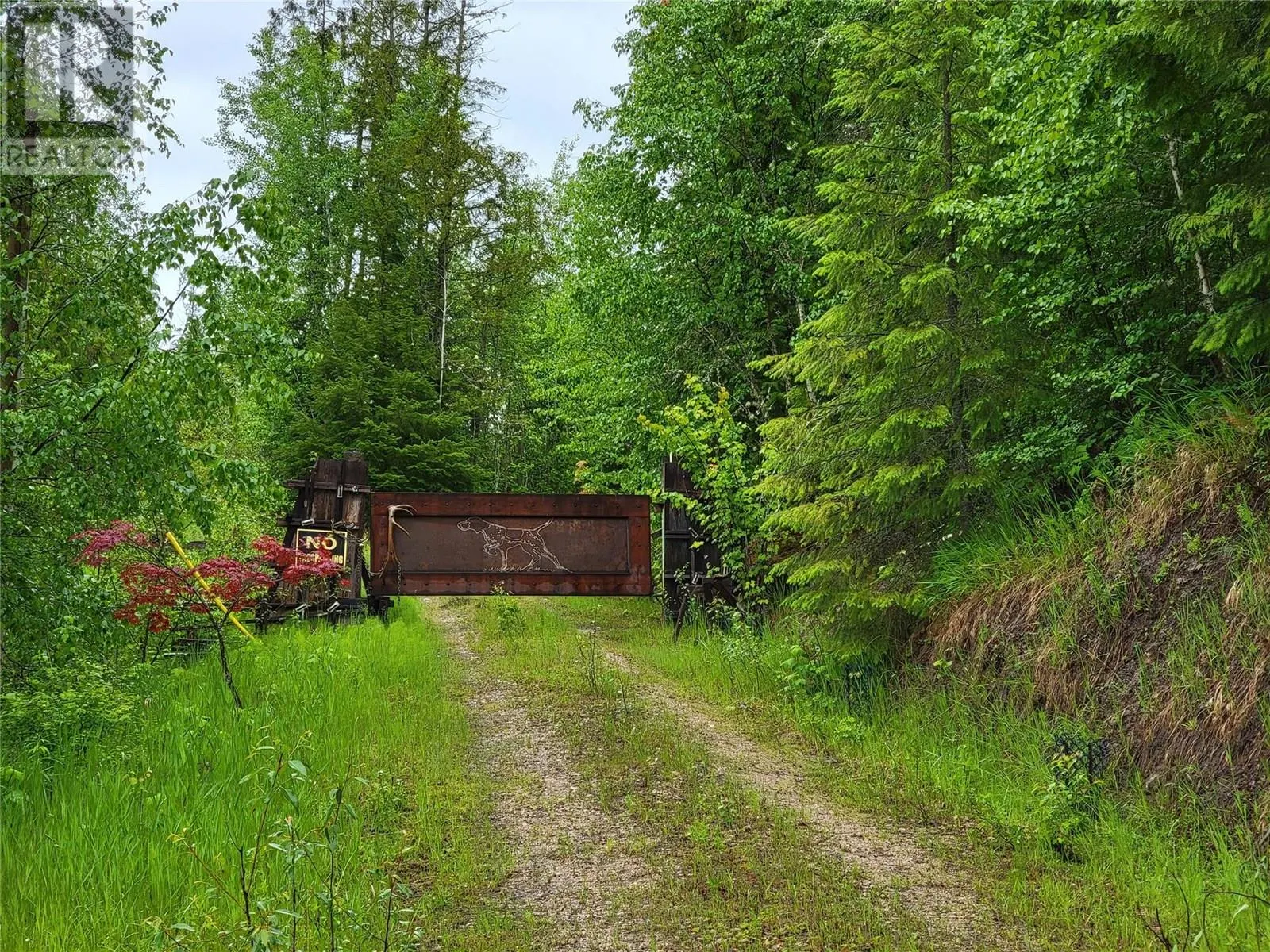 3022 Mabel Lake Road