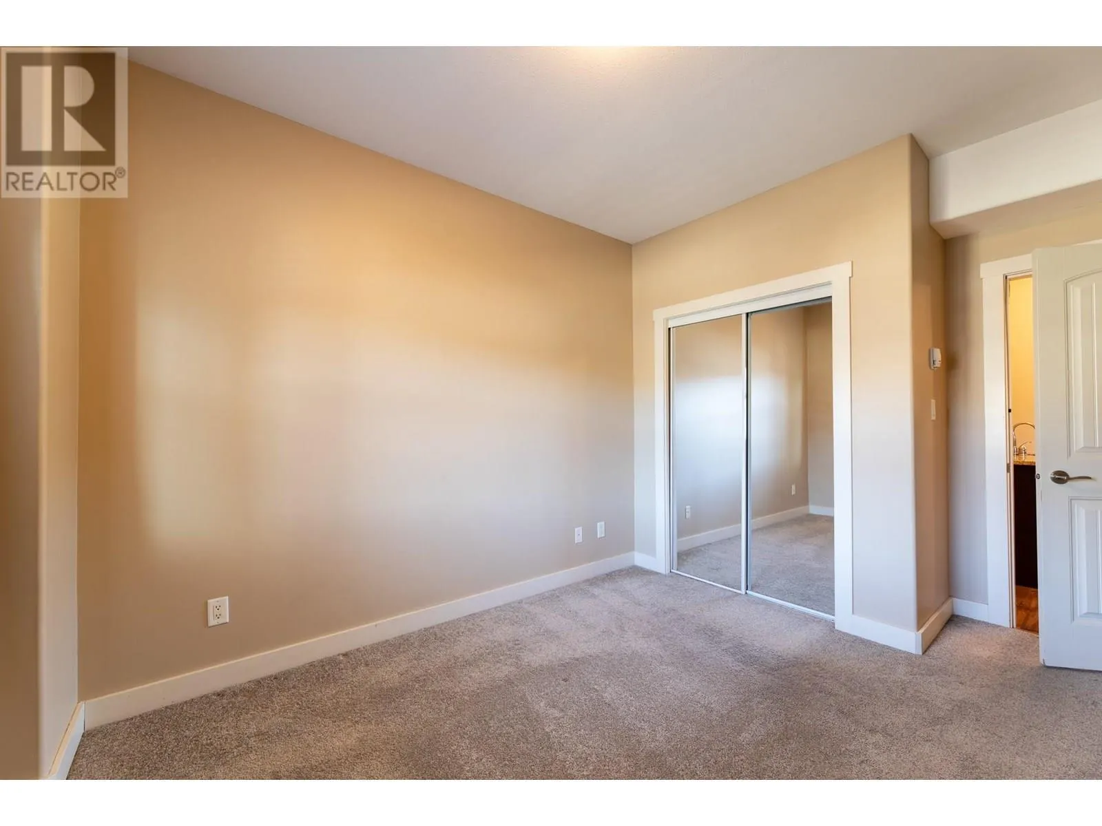 13615 VICTORIA Road Unit# 313