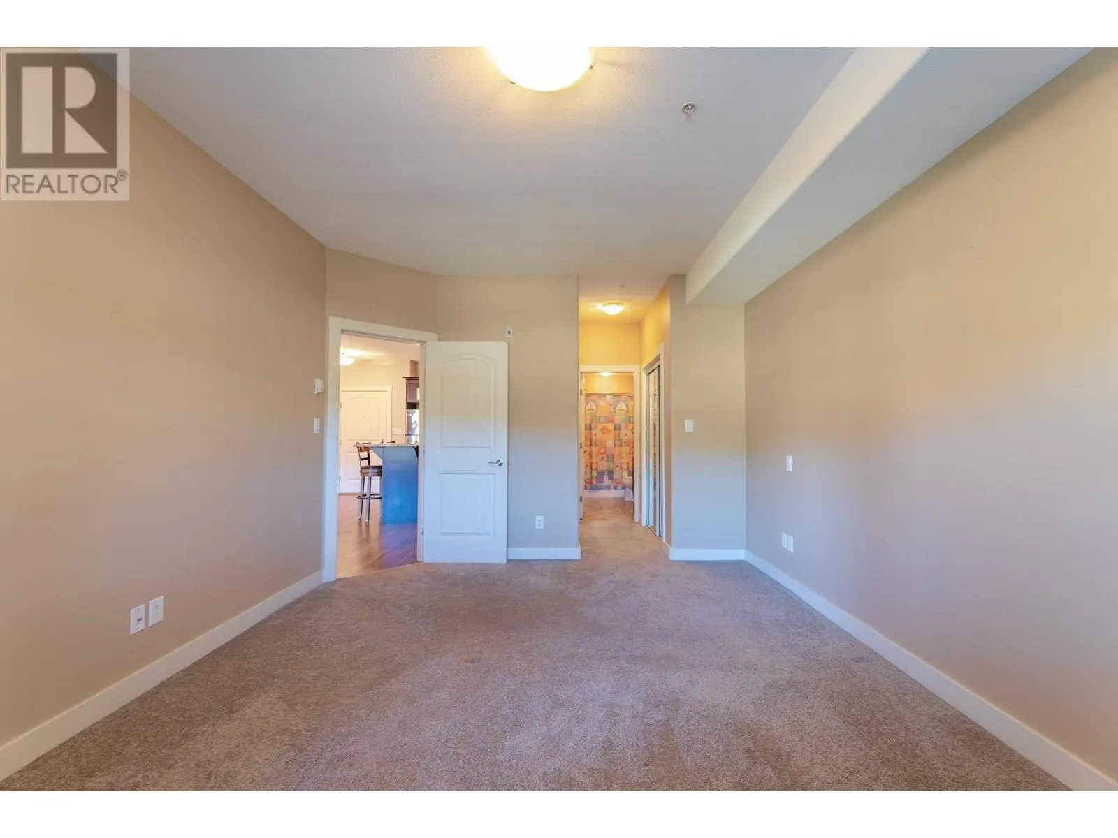 13615 VICTORIA Road Unit# 313
