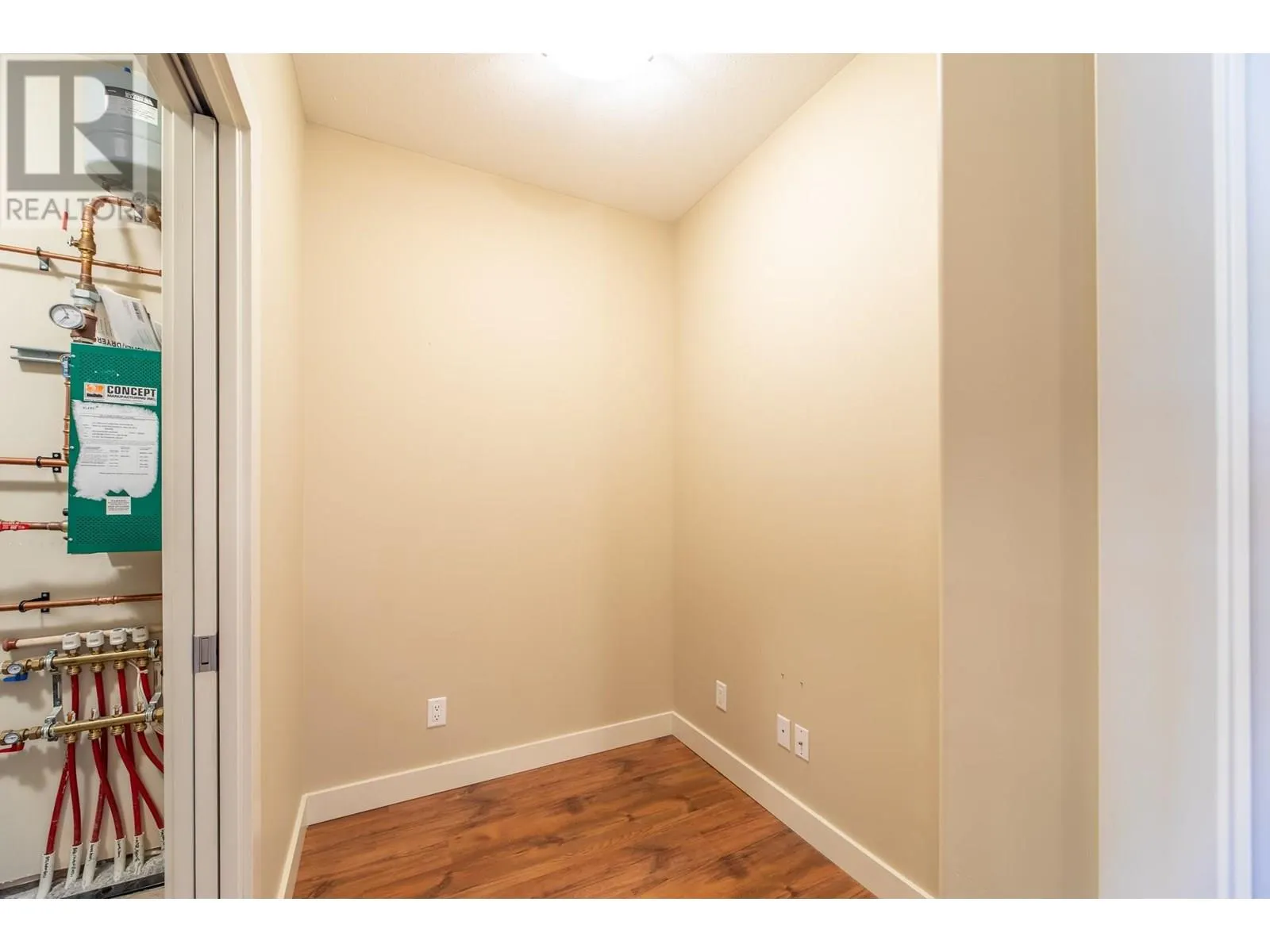 13615 VICTORIA Road Unit# 313