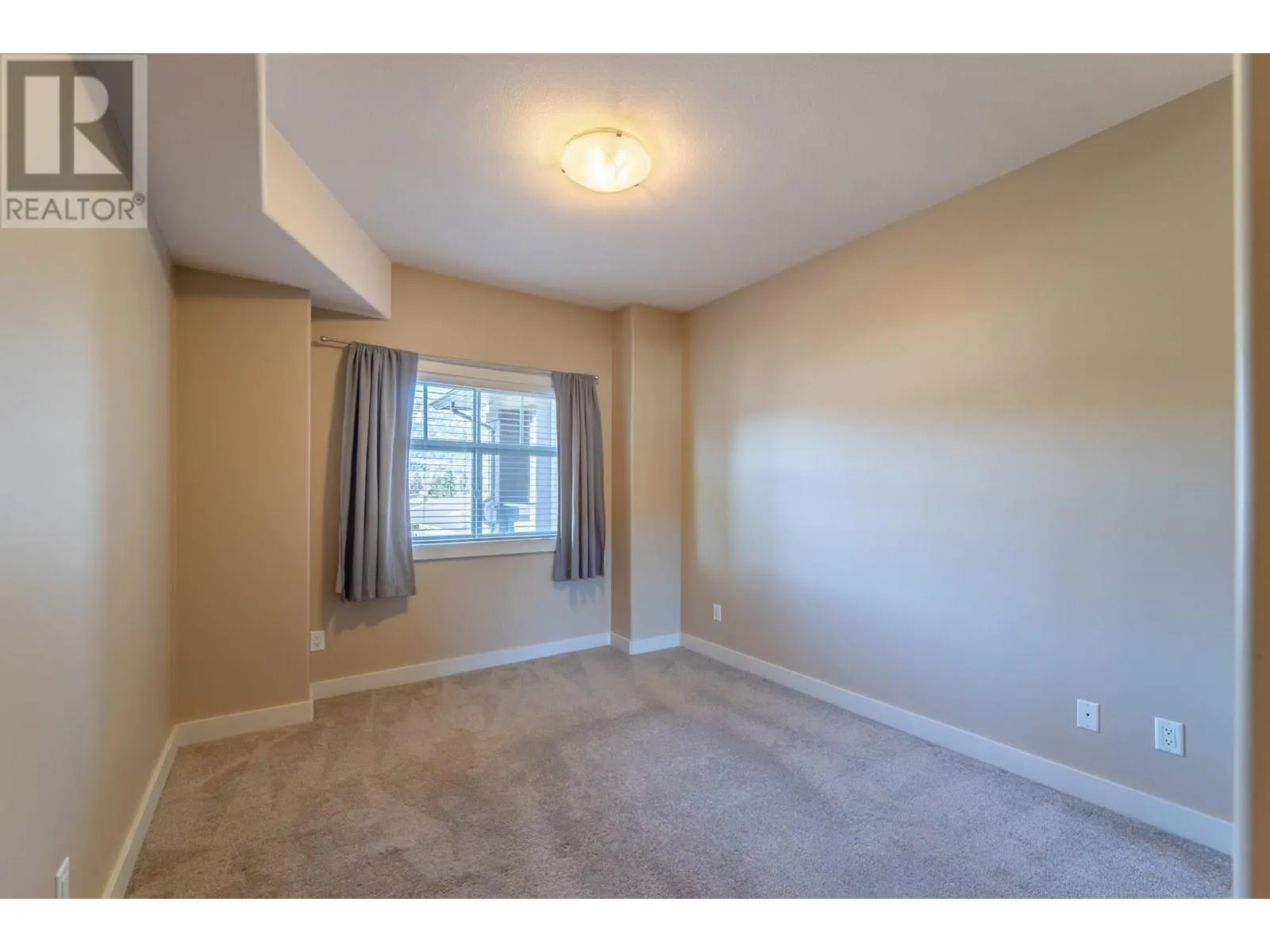 13615 VICTORIA Road Unit# 313