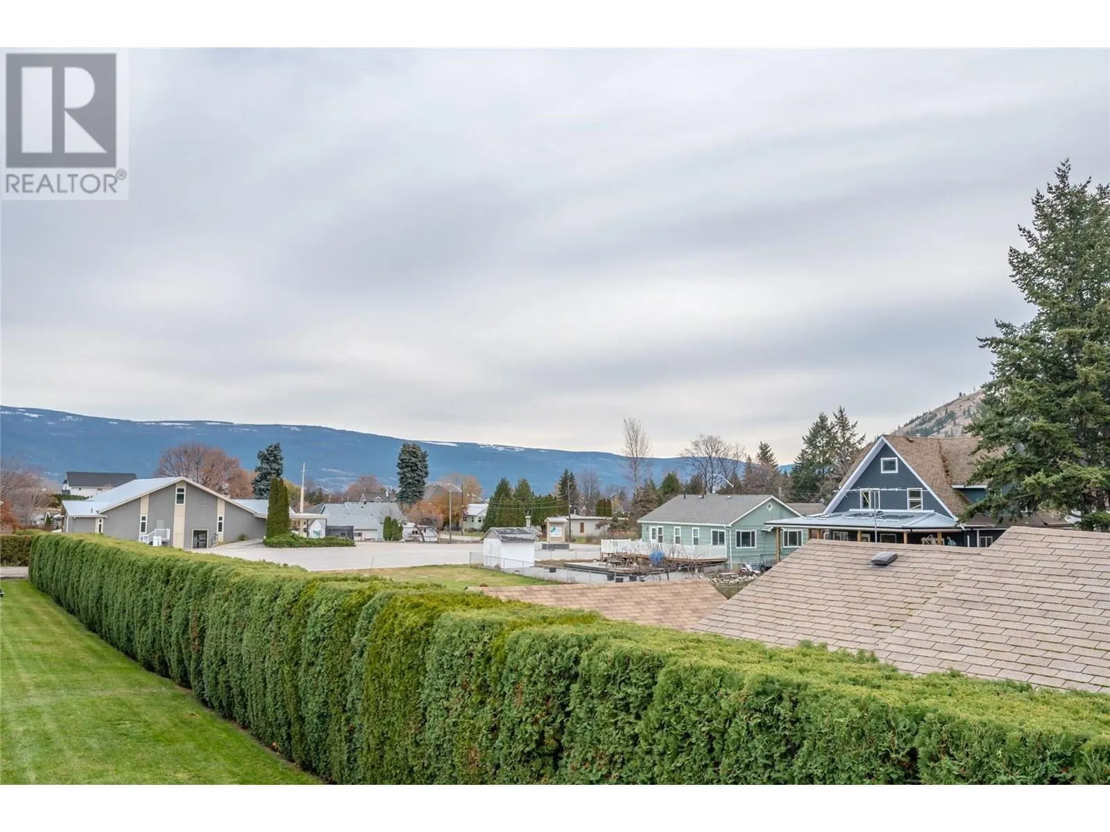 14615 Victoria Road N Unit# 3