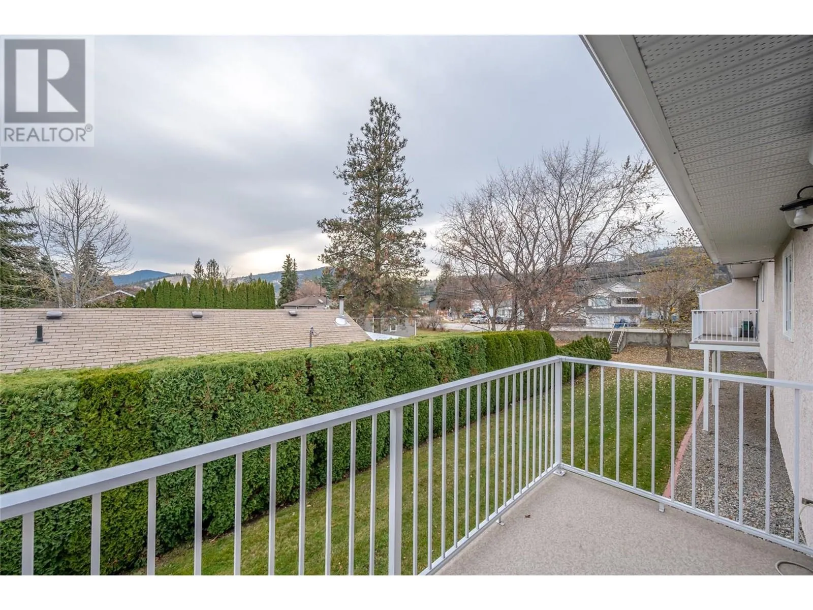 14615 Victoria Road N Unit# 3