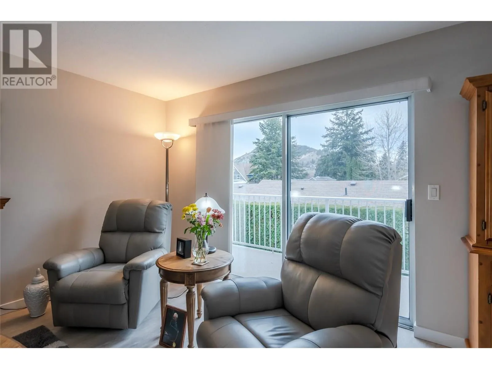 14615 Victoria Road N Unit# 3