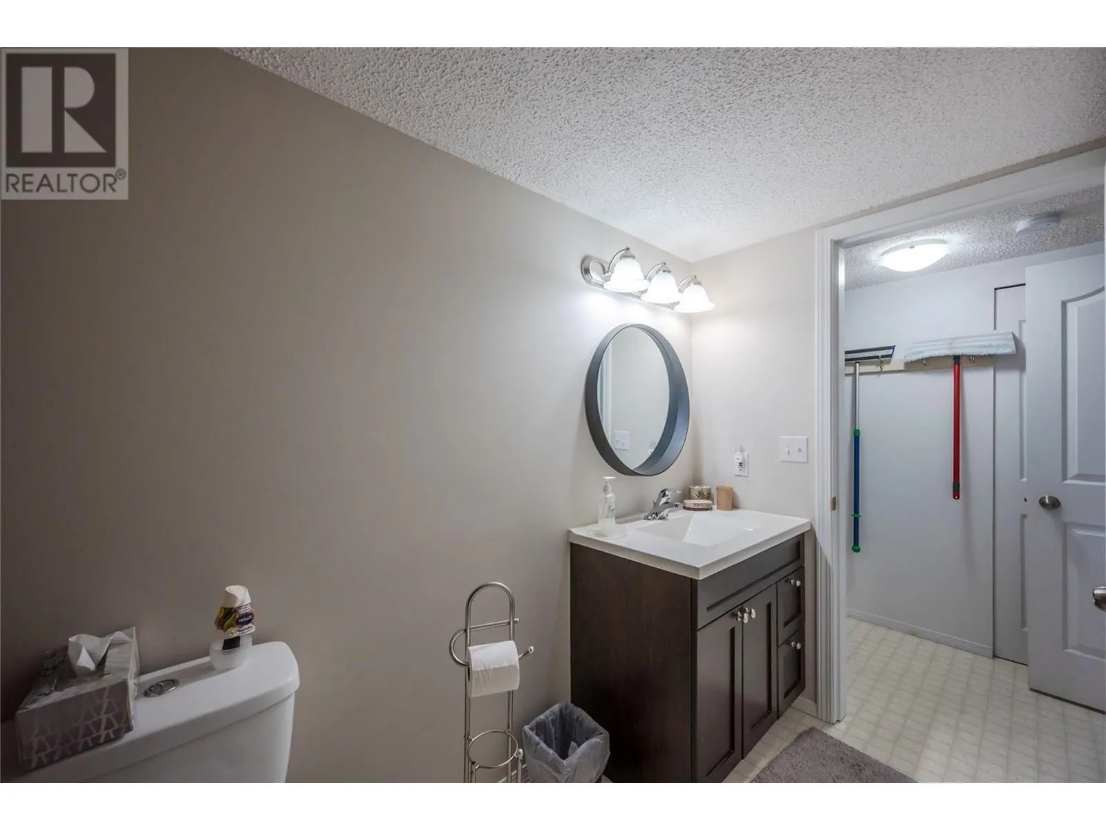 14615 Victoria Road N Unit# 3
