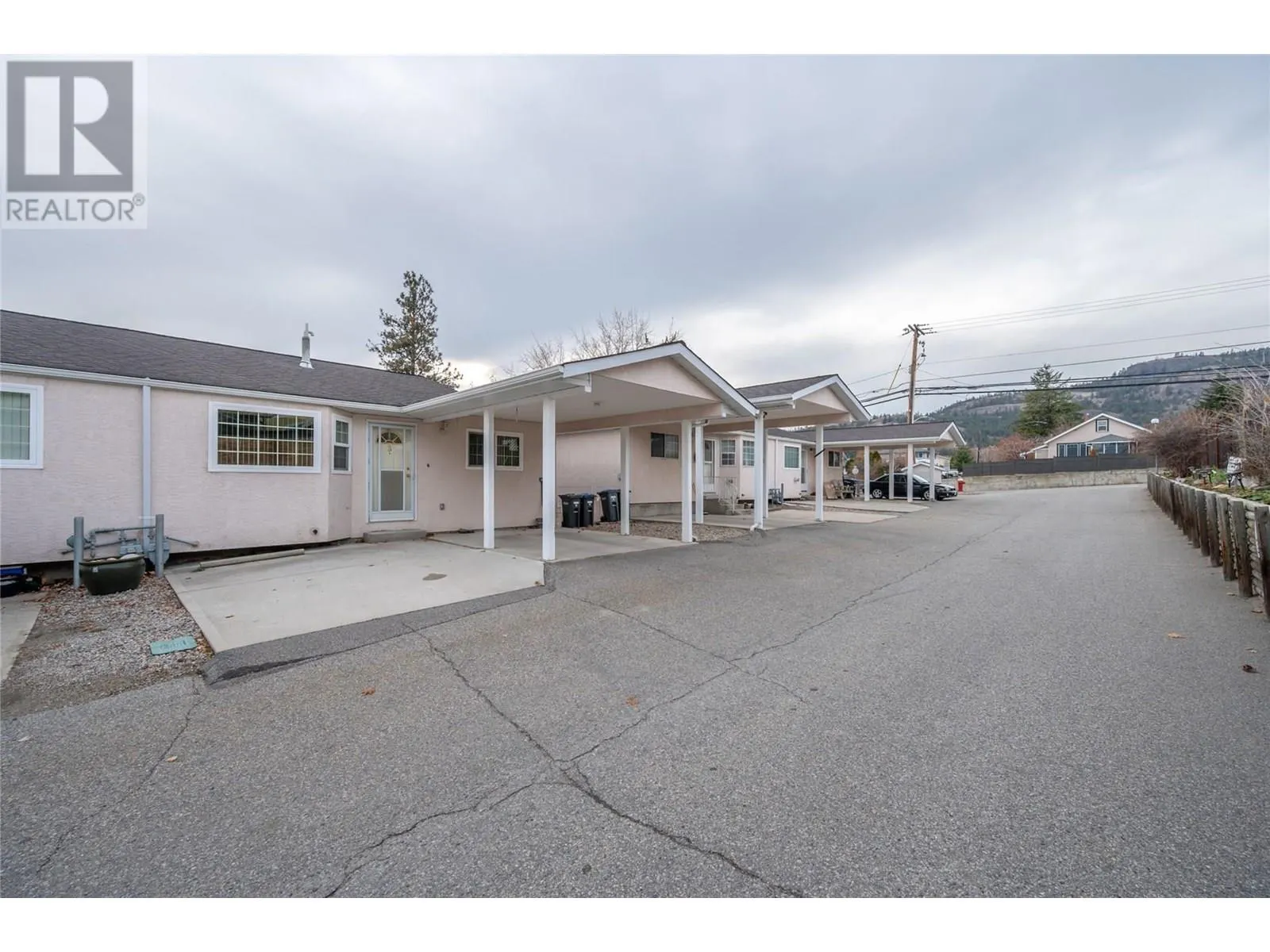 14615 Victoria Road N Unit# 3