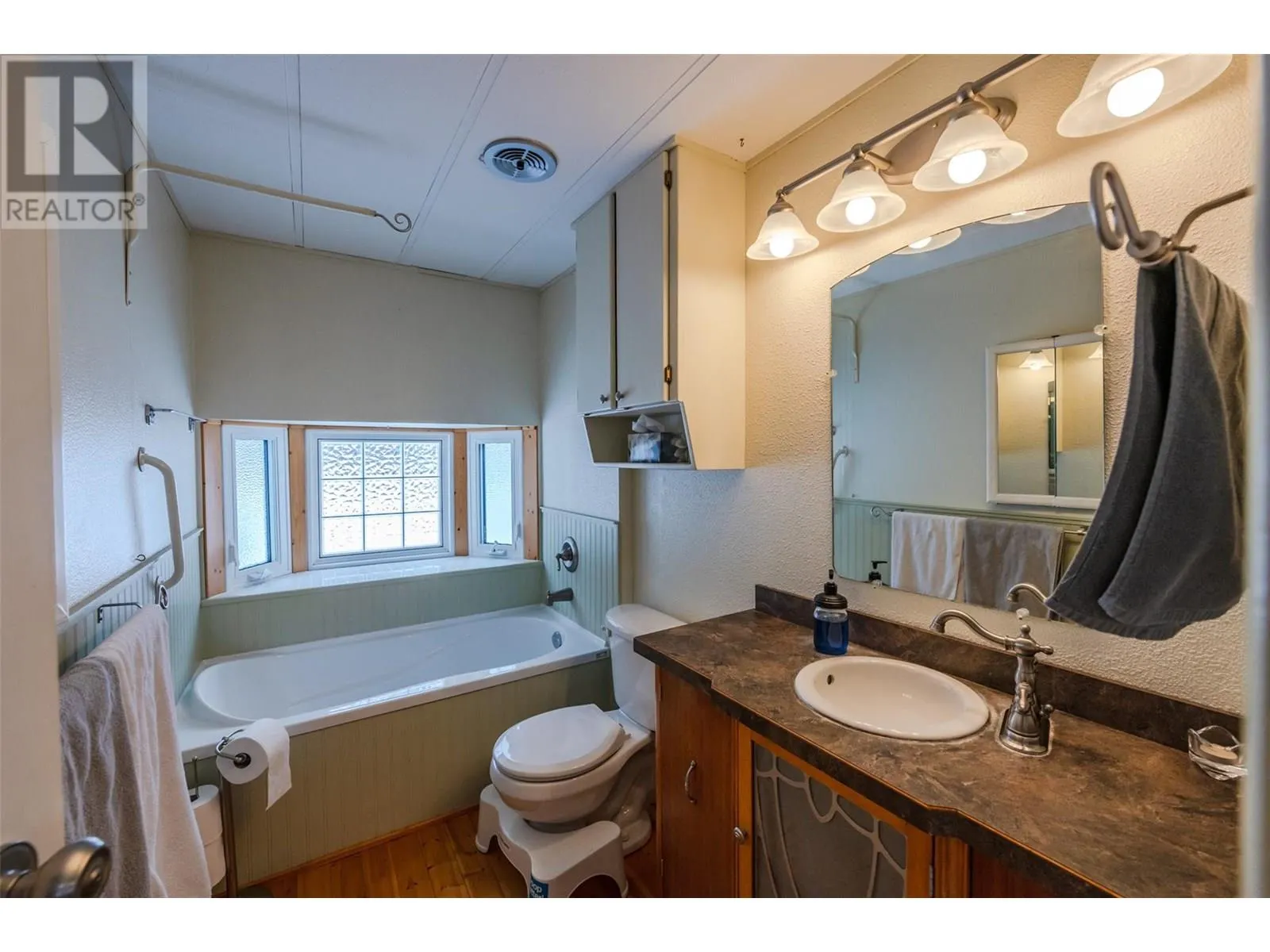 140 FISH LAKE Road